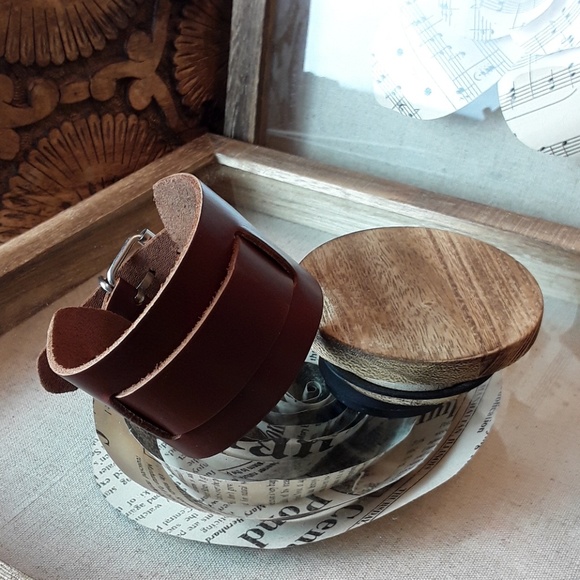 NEW Genuine Leather Buckle Wrap Bracelet - Picture 2 of 7